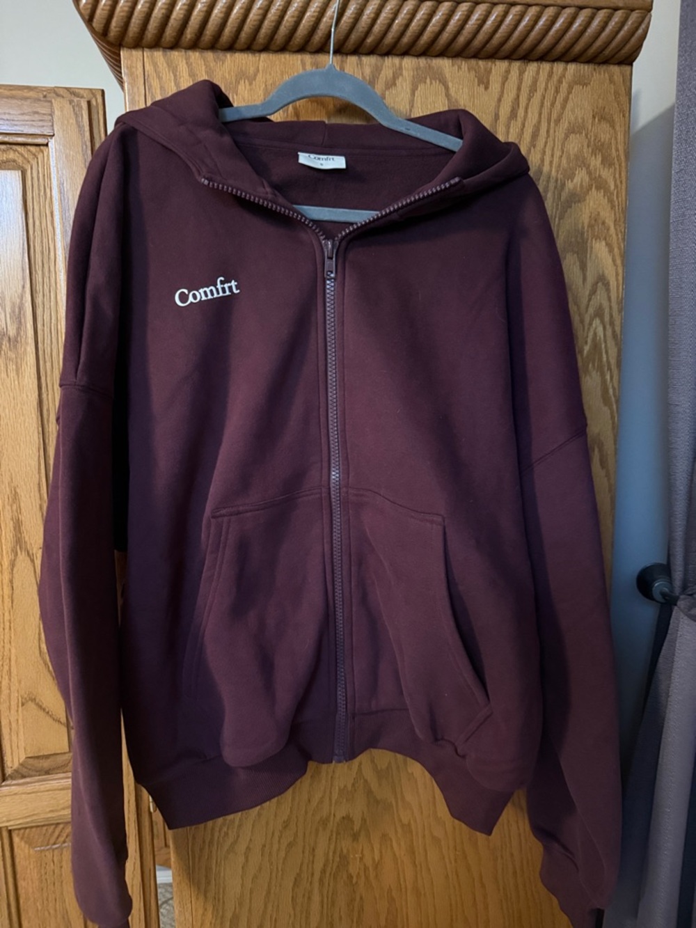 Comfrt  Zip-Up Hoodie